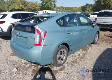 2013 Toyota Prius Three из США, поврежденный, VIN JTDKN3DUXD5585140